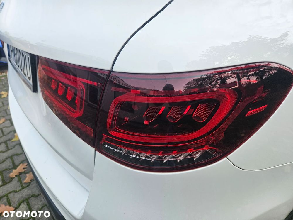 Mercedes-Benz GLC 220 d 4Matic 9G-TRONIC - 11