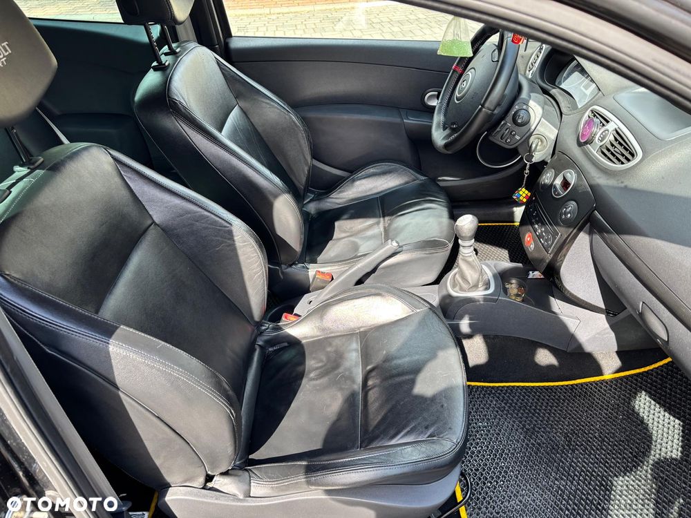 Renault Clio 2.0 16V Sport - 2