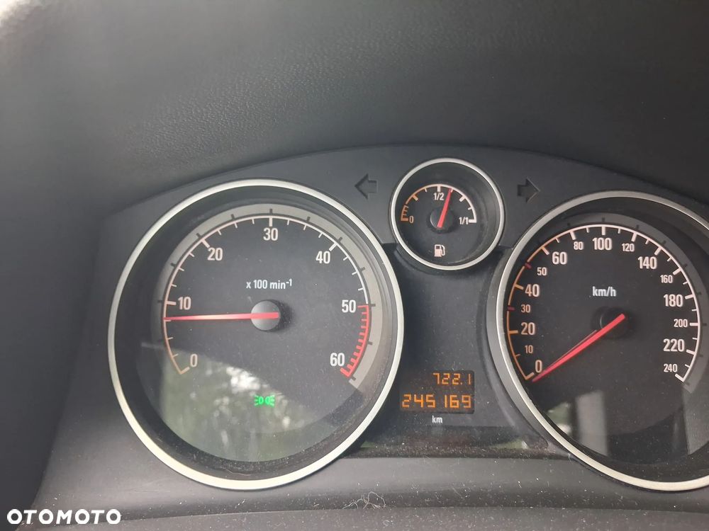 Opel Astra - 11