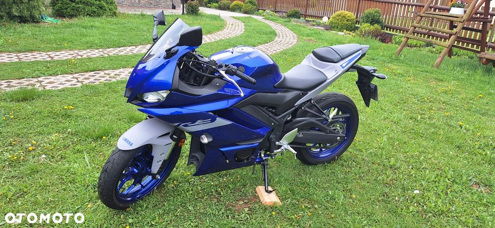 Yamaha R3 - 4
