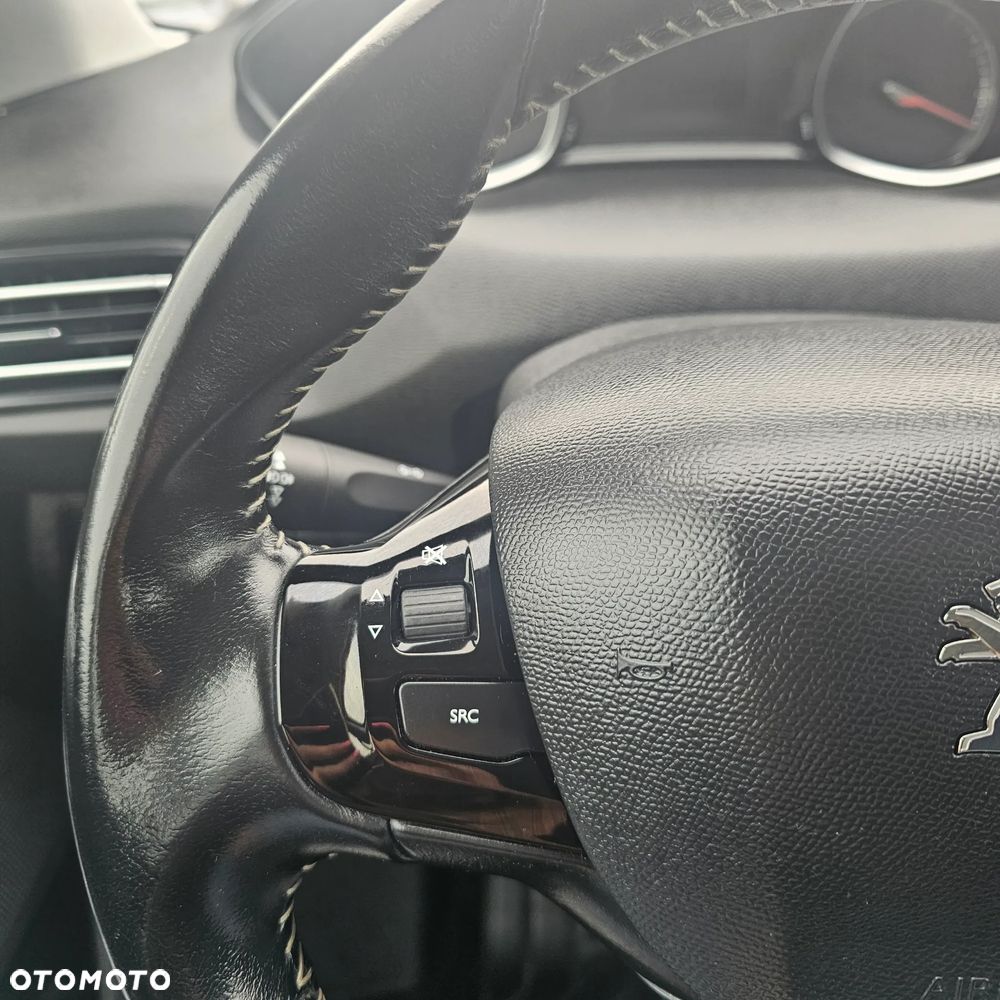 Peugeot 308 - 24