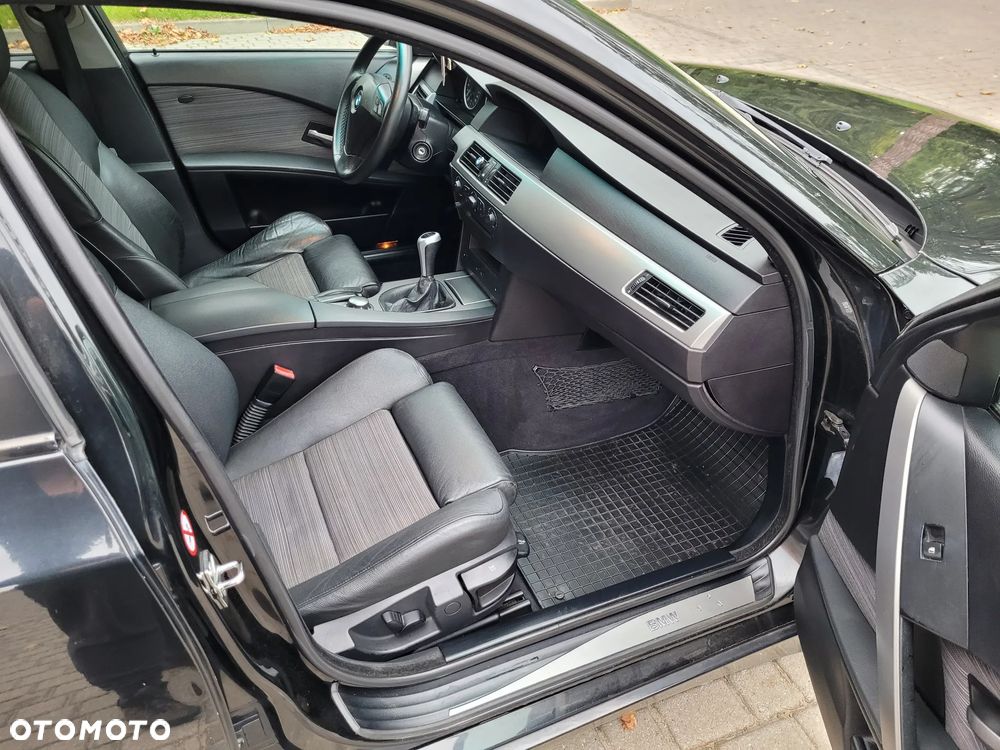 BMW Seria 5 520i - 10