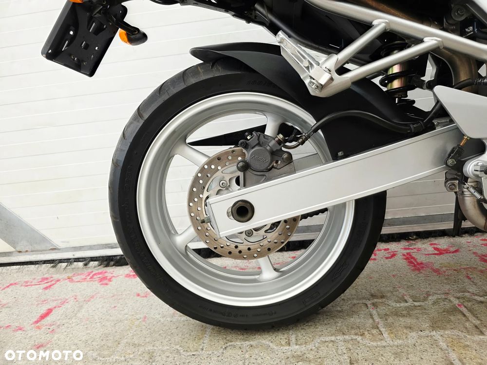 Yamaha FZ - 16
