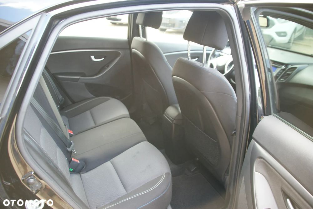 Hyundai i30 1.4 Passion - 17