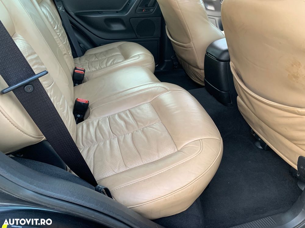 Jeep Grand Cherokee - 8