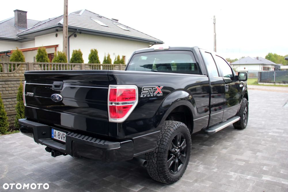 Ford F150 - 4