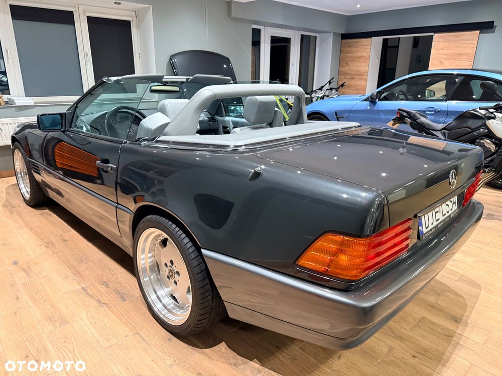 Mercedes-Benz SL - 32