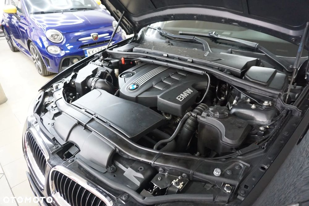 BMW Seria 3 320d DPF - 12