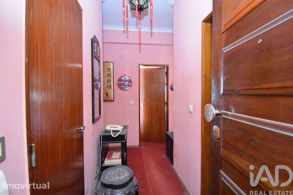 Apartamento T1 em Areeiro de 54 m2 - Grande imagem: 2/19