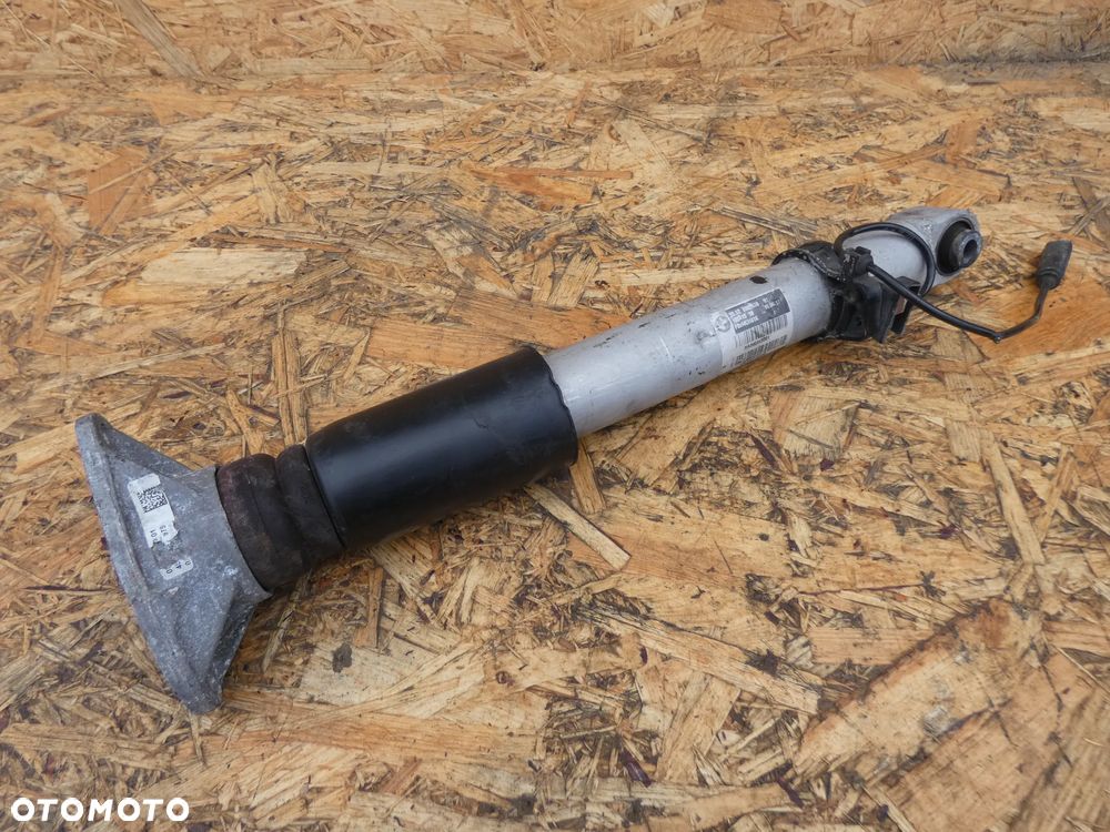 BMW M4 M3 F80 F82 AMORTYZATOR TYŁ EDC PRAWY 8008630 - 1