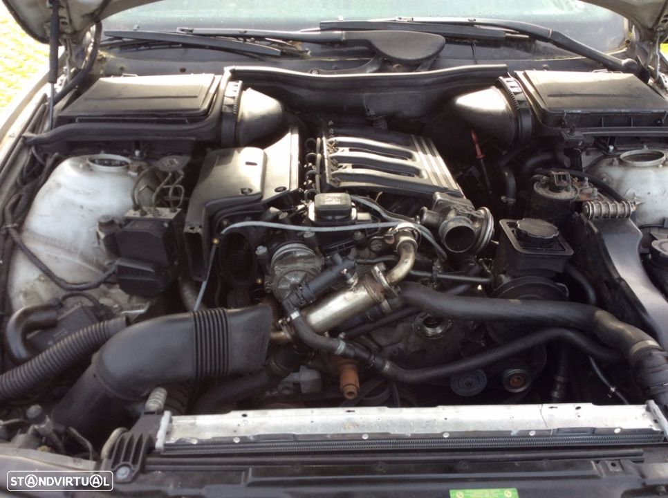 BMW 520D touring ás peças - 6