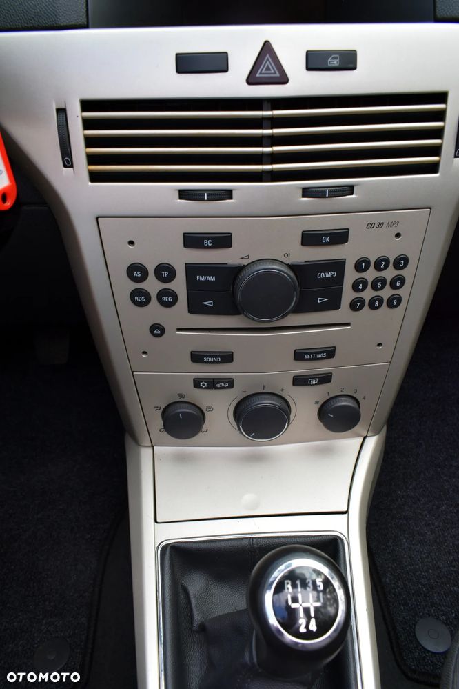 Opel Astra 1.8 Cosmo - 38