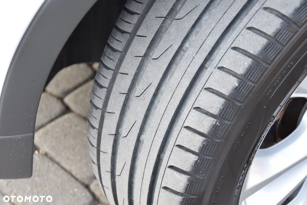 Ford Kuga 2.0 TDCi 4x4 Titanium - 16