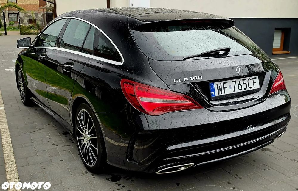 Mercedes-Benz CLA 180 AMG Line - 6