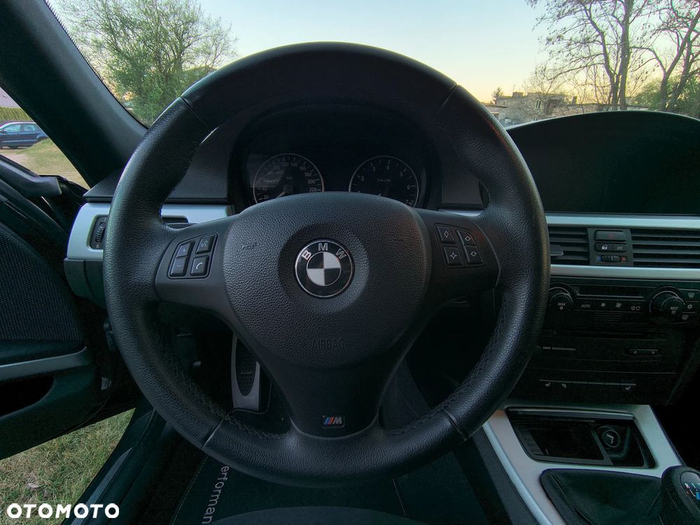 BMW Seria 3 325i - 15