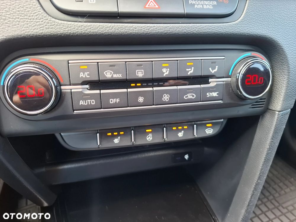 Kia Ceed 1.5 T-GDI Business Line Plus - 22