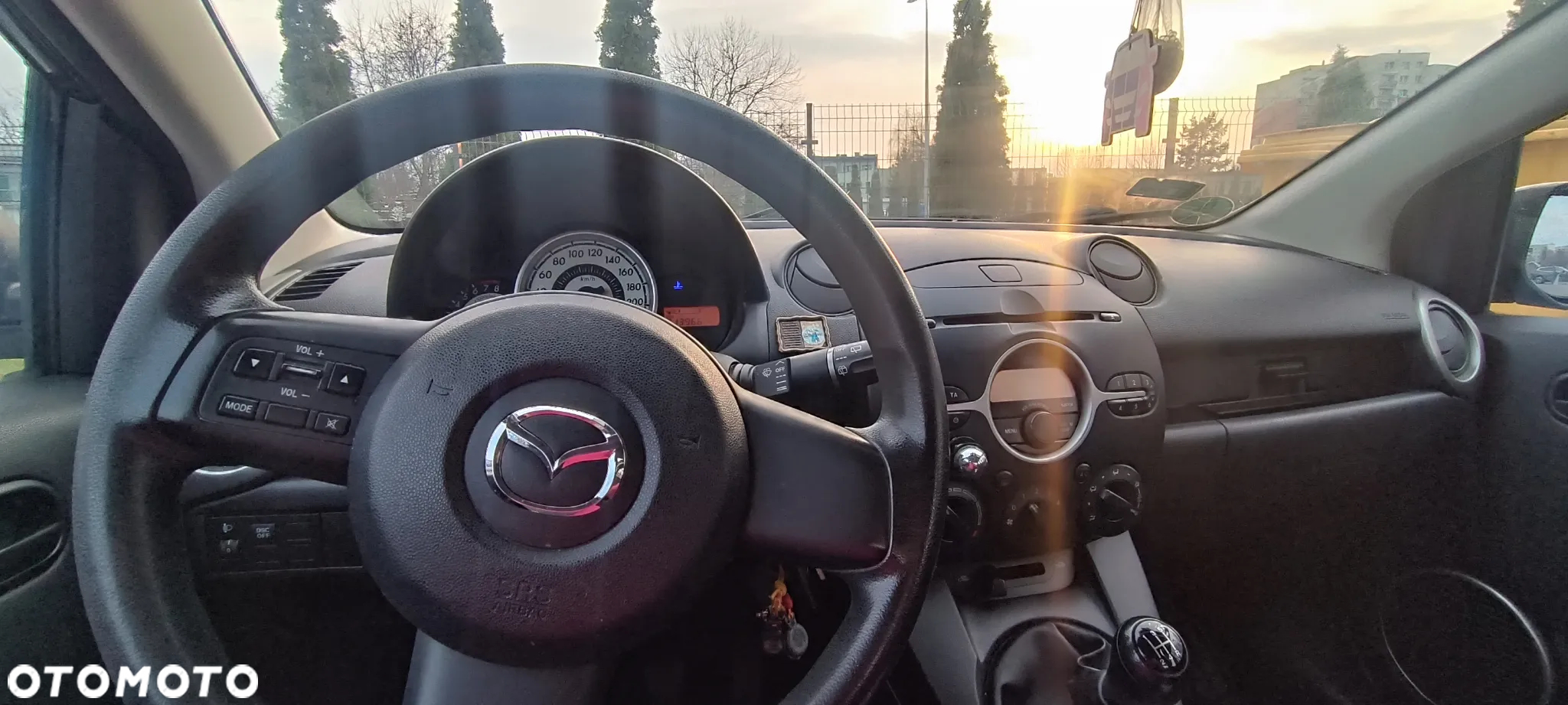 Mazda 2 1.3 Comfort - 12