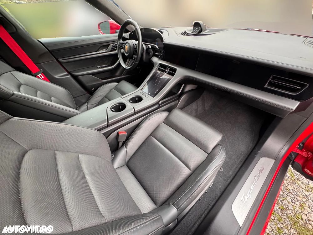 Porsche Taycan - 12