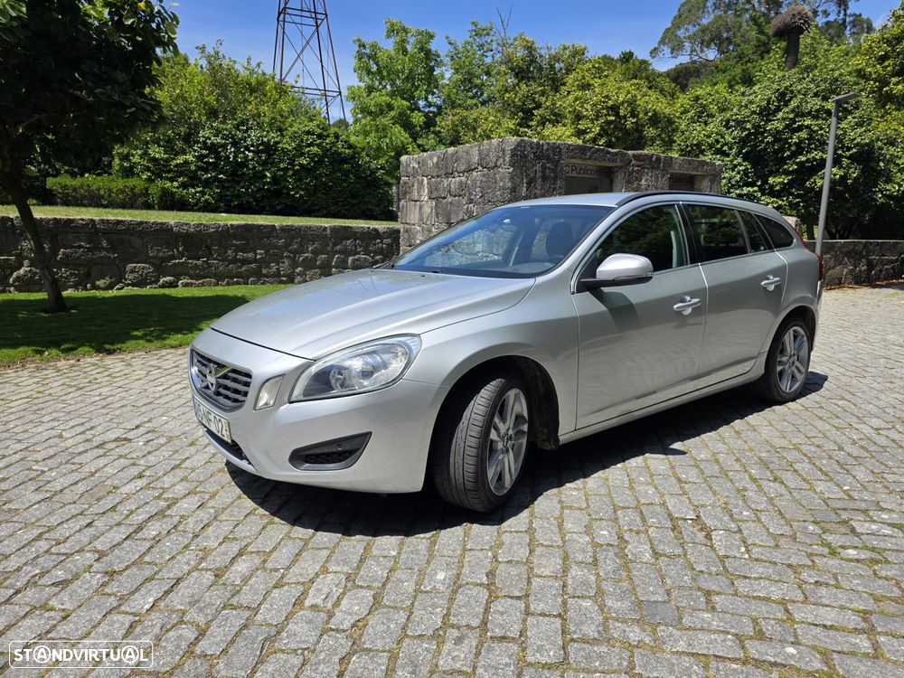 Volvo V60 1.6 D2 Drive Momentum Start/Stop - 2