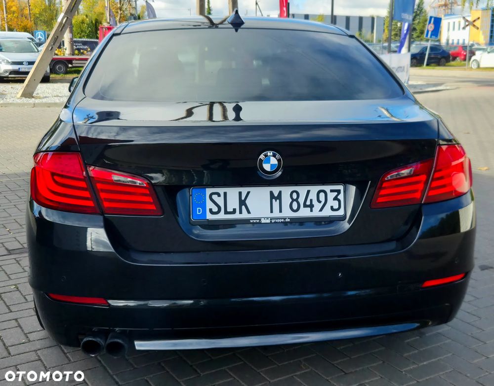 BMW Seria 5 525d - 13