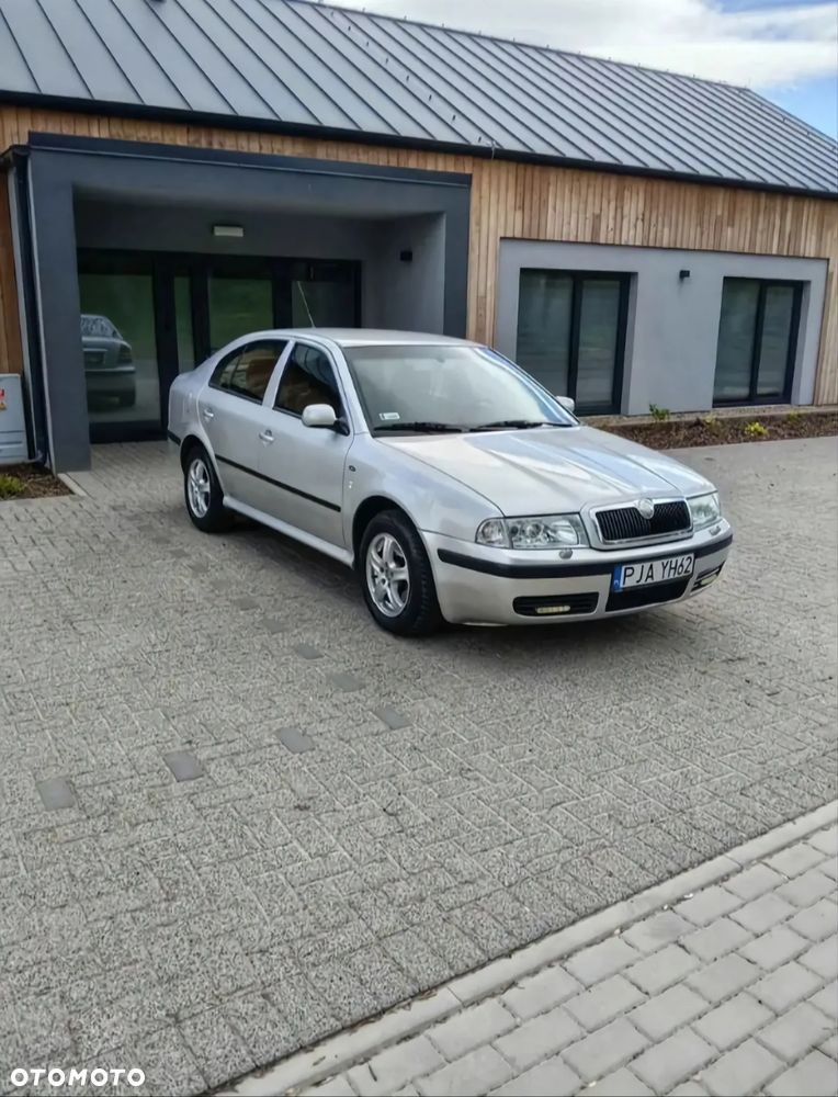 Skoda Octavia 2.0 Elegance - 6