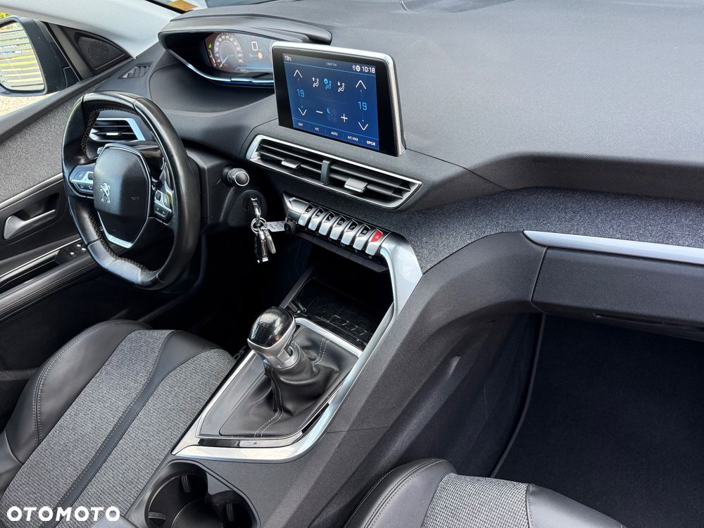 Peugeot 3008 BlueHDi 130 Stop & Start Allure - 17