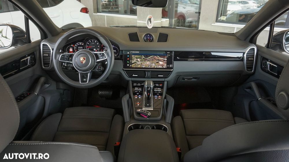 Porsche Cayenne Coupe Tiptronic S Platinum Edition - 8