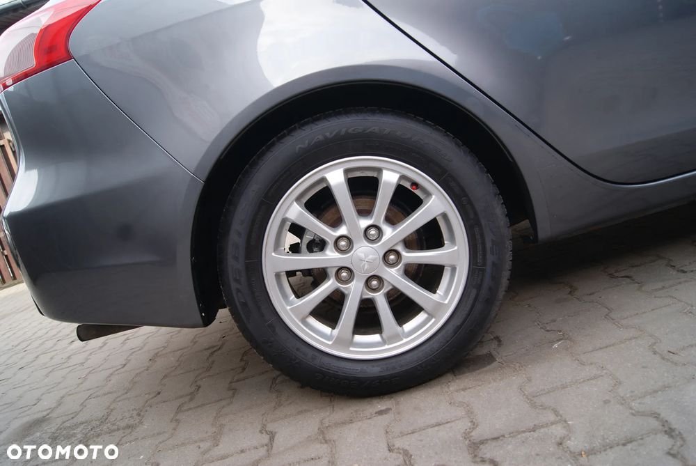 Mitsubishi Lancer 1.6 Inform - 31