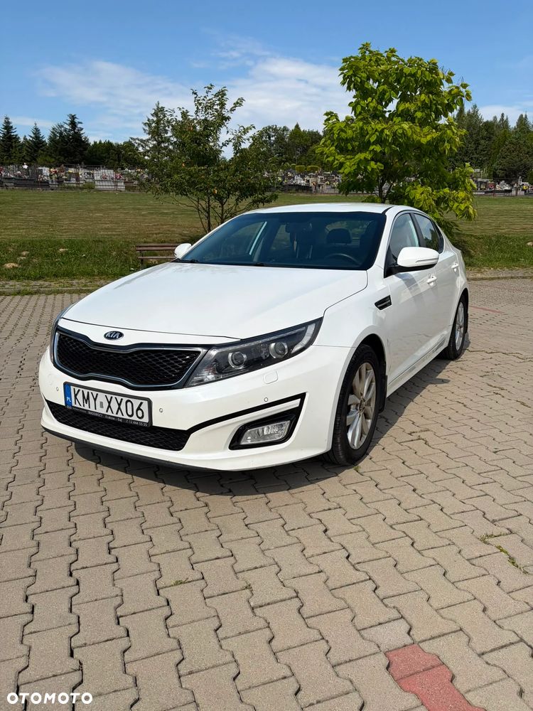 Kia Optima 2.0 L - 15