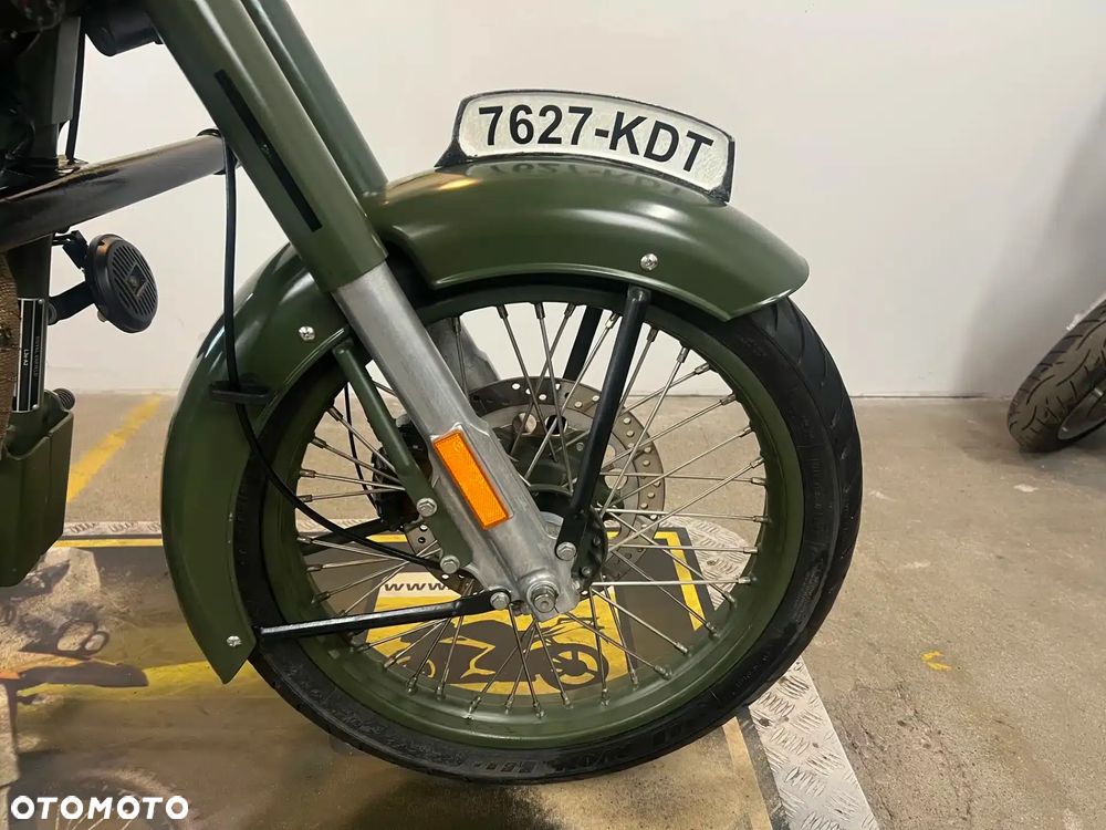 Royal Enfield Classic - 7