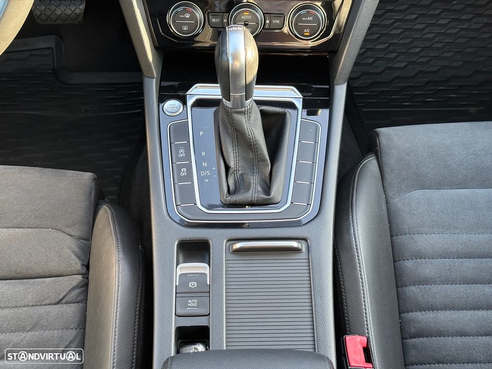 VW Passat 2.0 TDI Highline DSG - 27