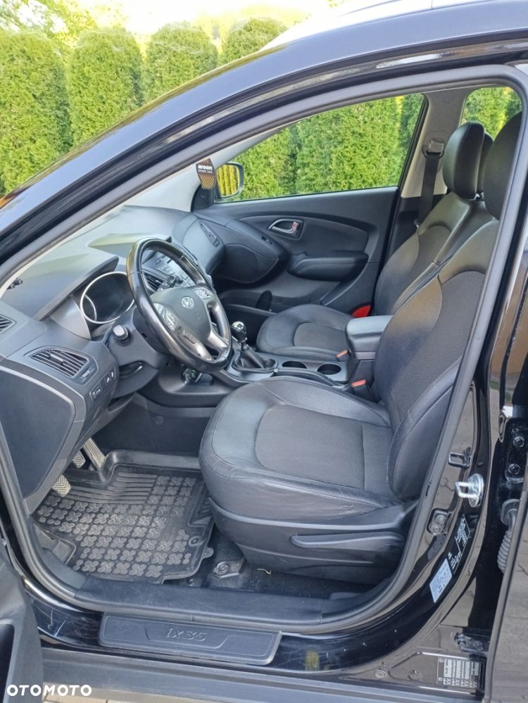 Hyundai ix35 1.6 2WD Fifa World Cup Edition - 17