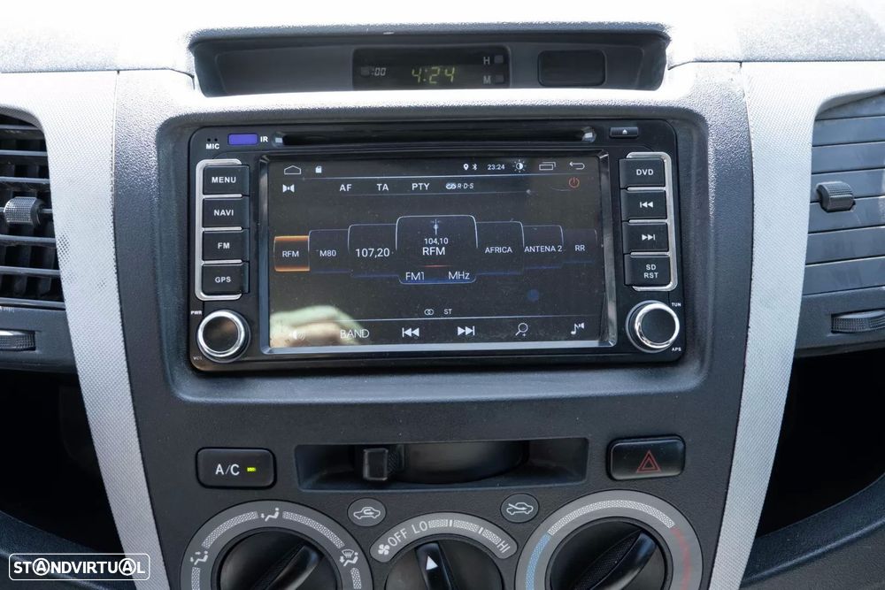 Toyota Hilux 2.5 D-4D 4WD CE AC - 16