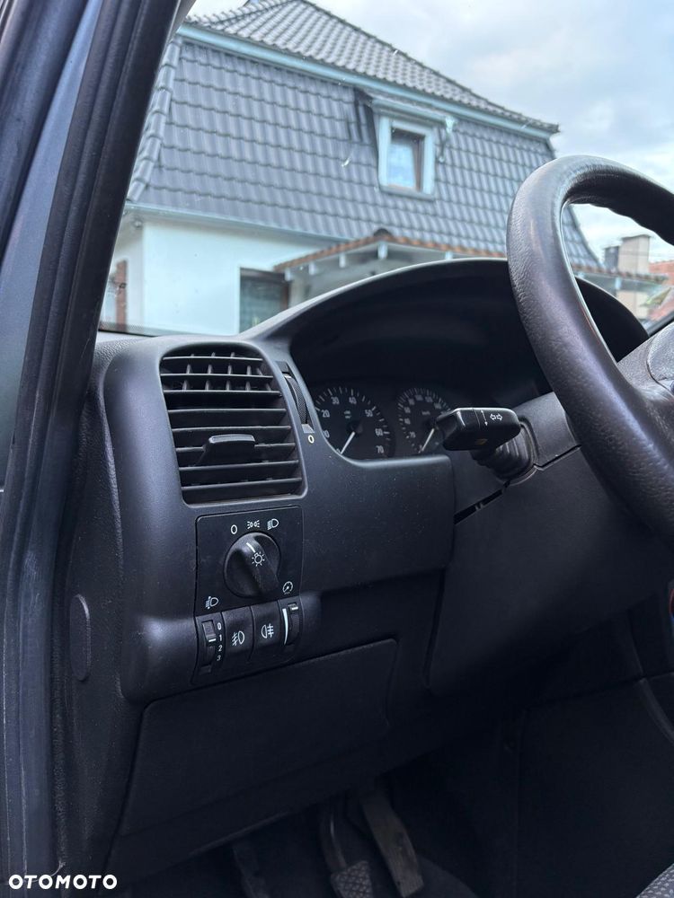Opel Zafira 1.8 - 6