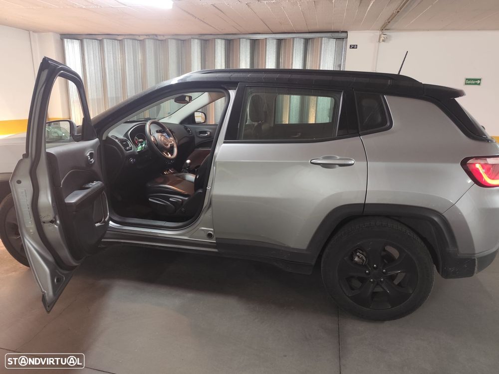 Jeep Compass 1.6 M-Jet Night Eagle — fotografia 7