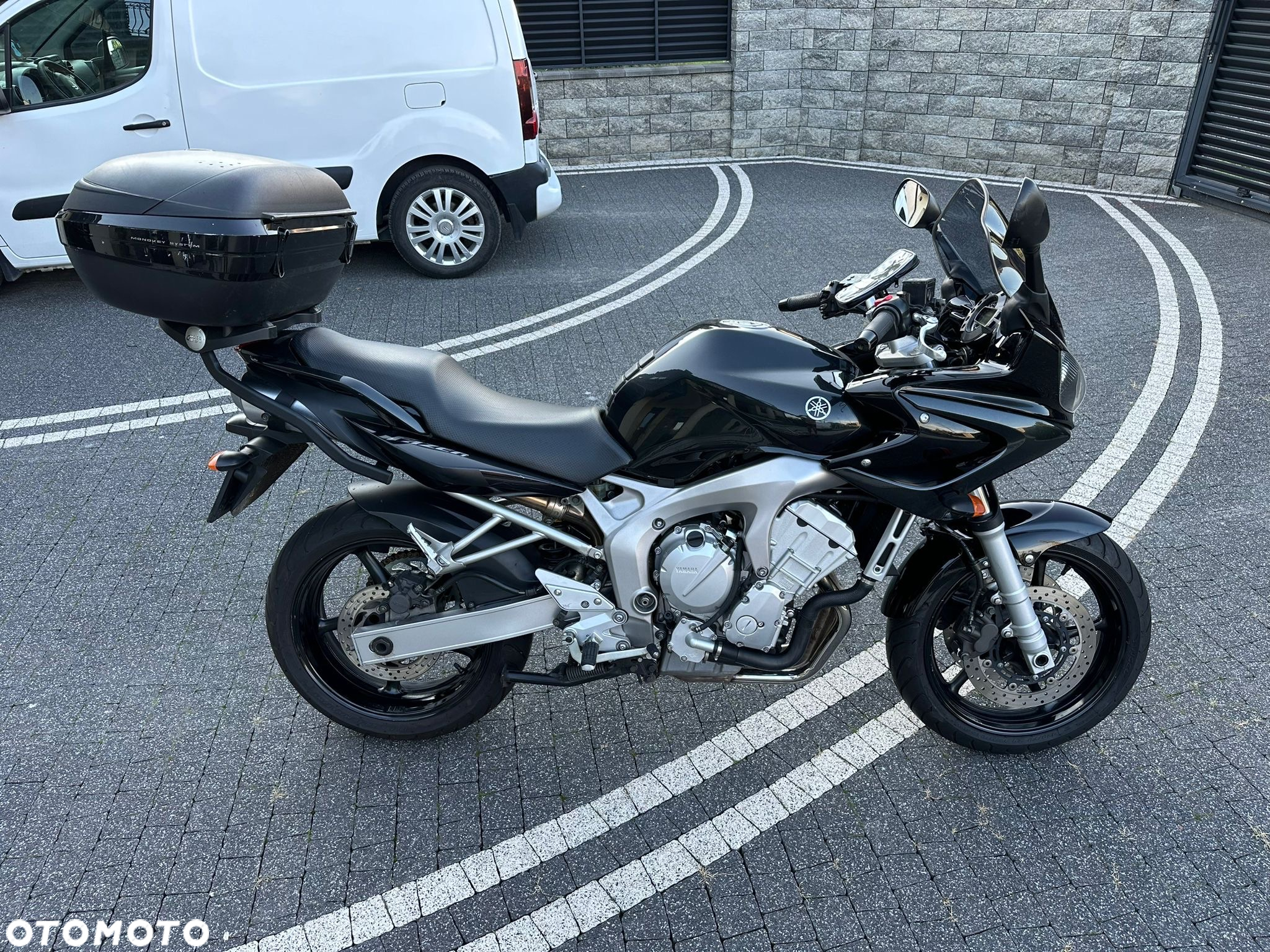 Yamaha FZ6 - 8