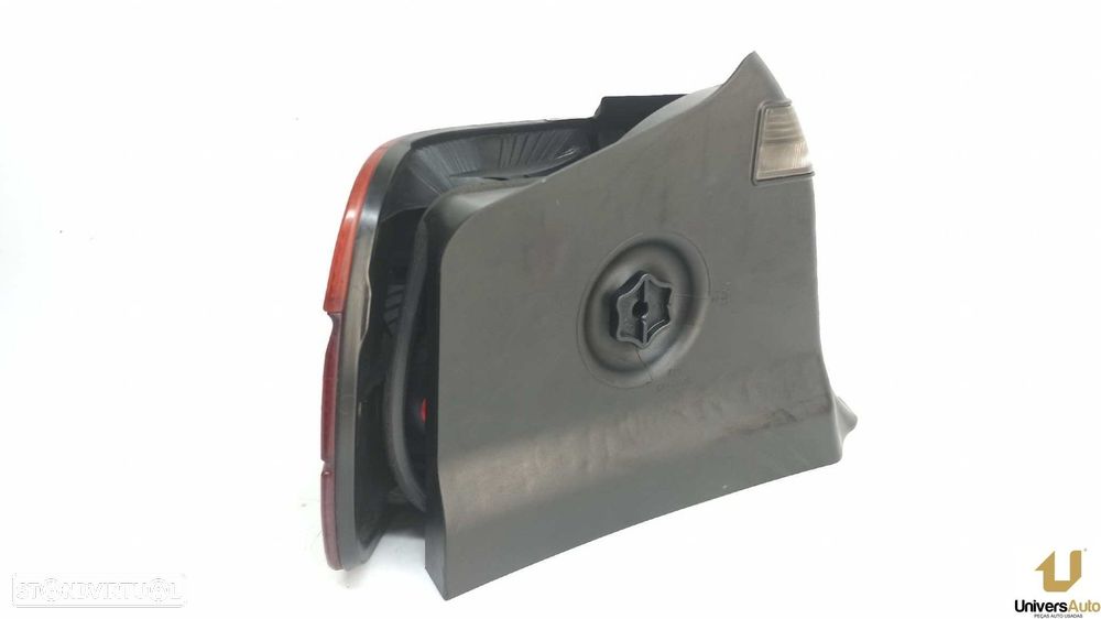 FAROLIM TRASEIRO DIREITO BMW SERIE 3 COUPE (E36) 316I - 6