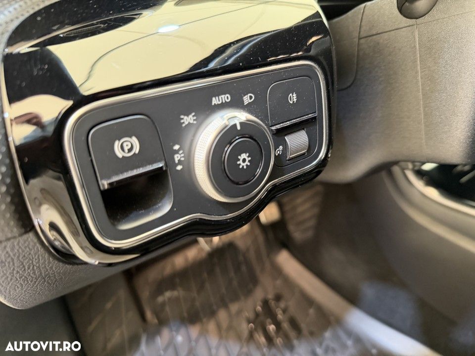 Mercedes-Benz CLA 180 - 33