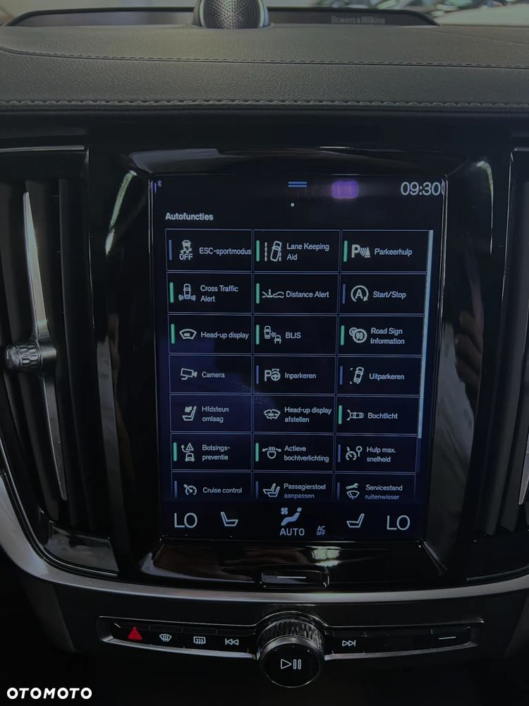 Volvo S90 - 21