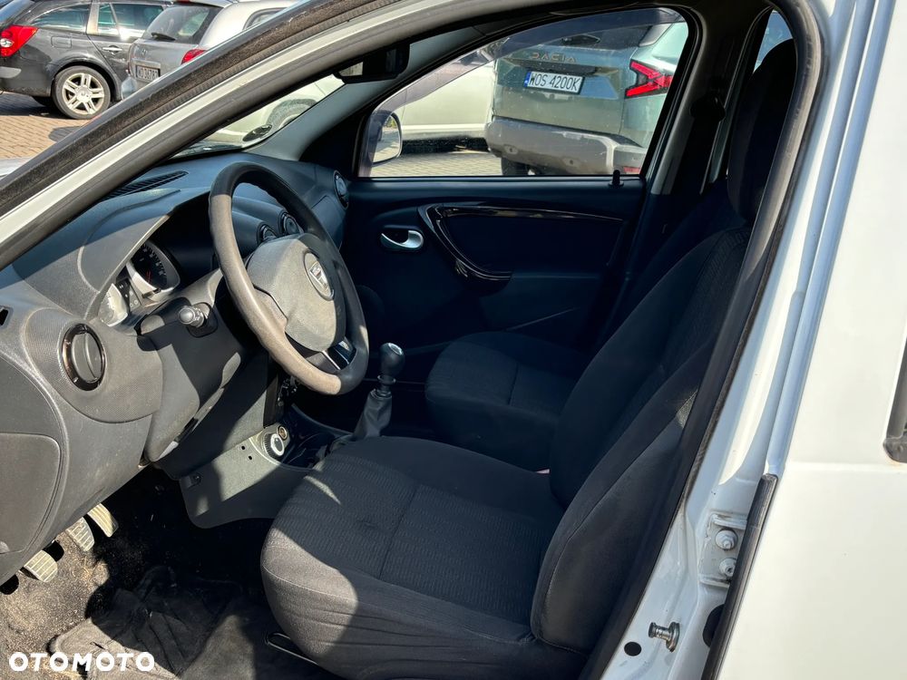 Dacia Duster 1.6 16V 4x4 - 14