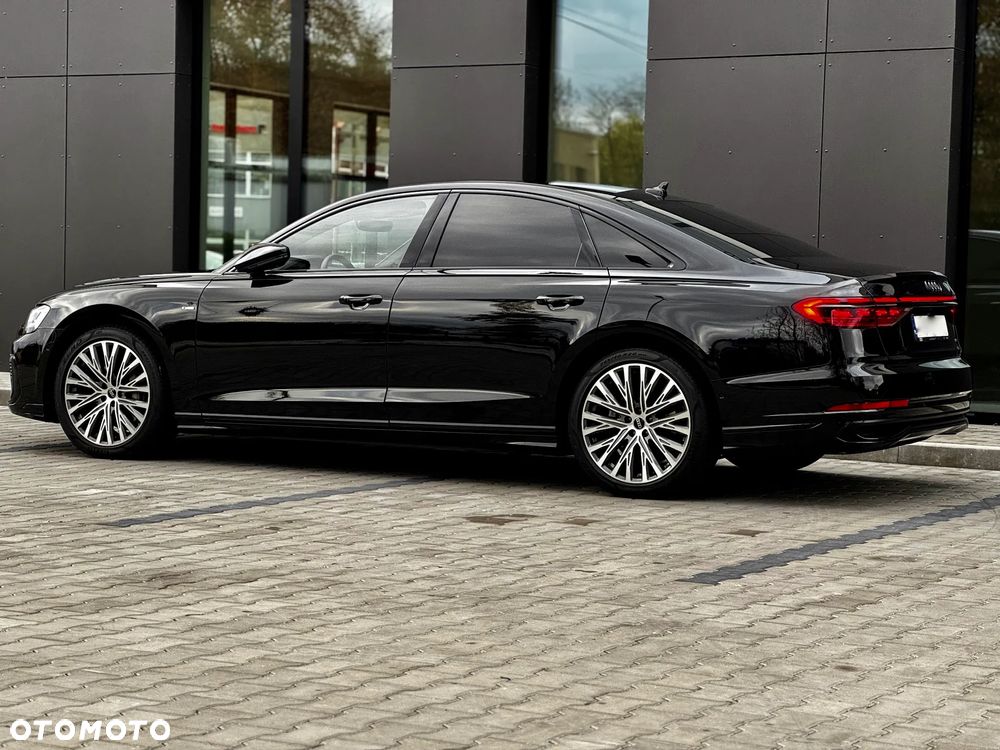 Audi A8 - 6