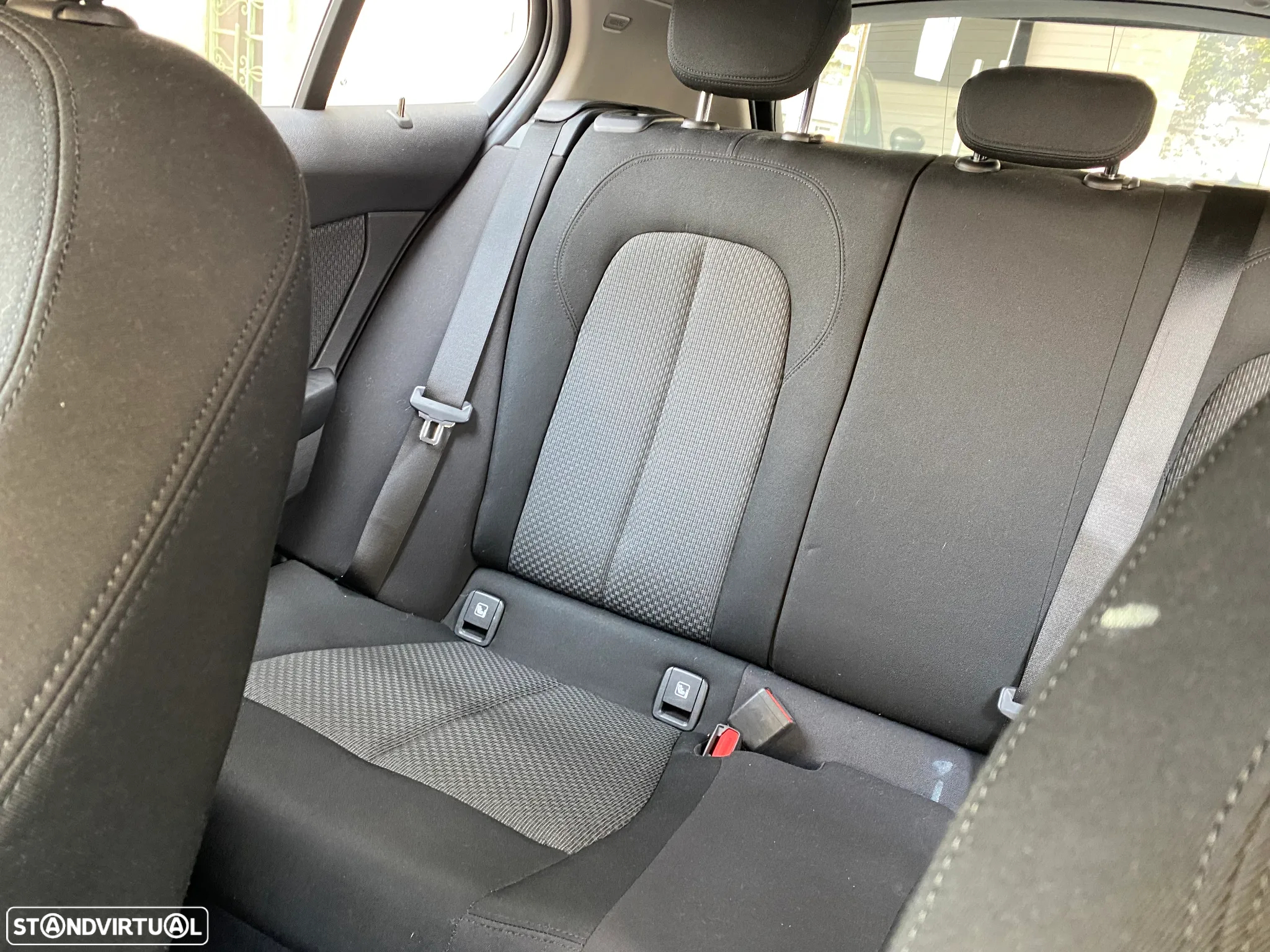 BMW 116 d Corporate Edition Auto - 19