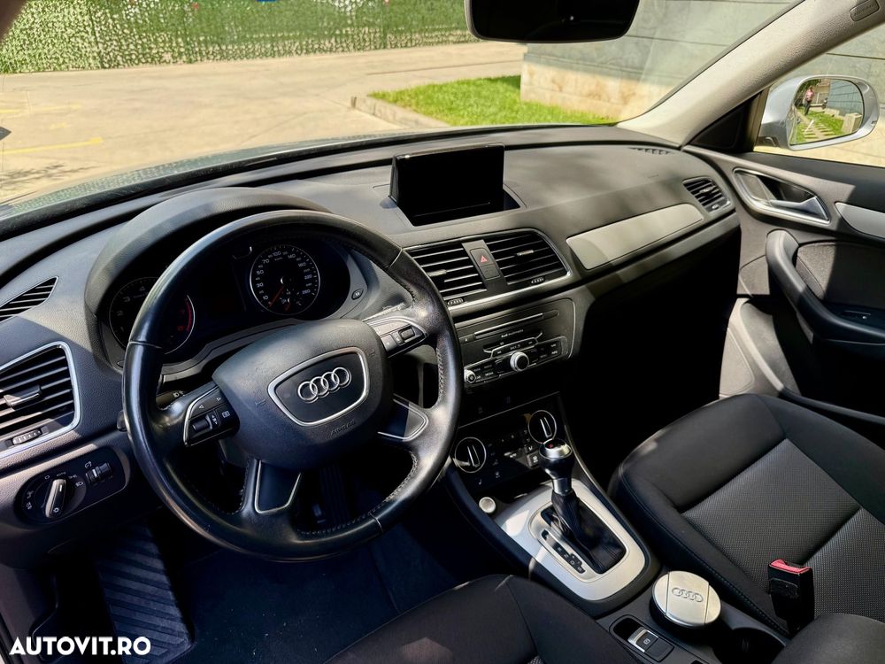 Audi Q3 1.4 TFSI Stronic Design - 10