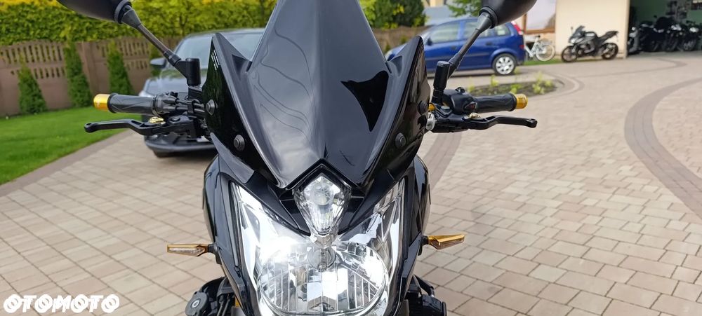 Yamaha FZ8 - 16