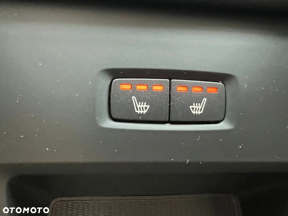 Volvo XC 60 B5 B AWD Geartronic RDesign - 31