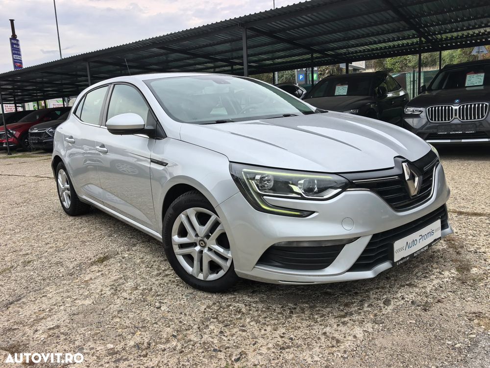 Renault Megane 2019 photo 2