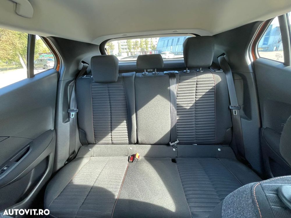 Peugeot 2008 e-2008 Active Pack - 11