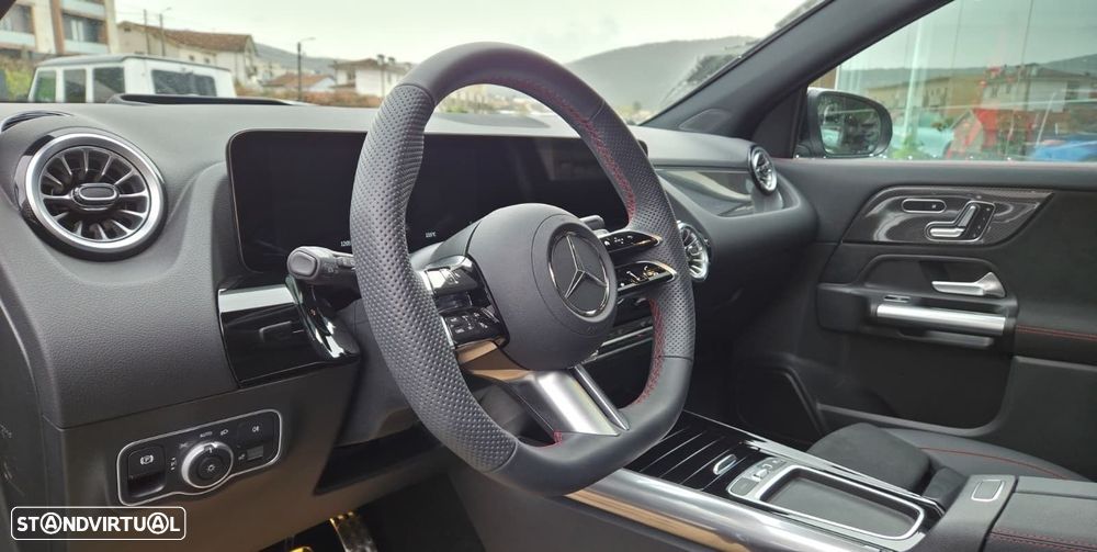 Mercedes-Benz GLA 200 AMG Line - 2