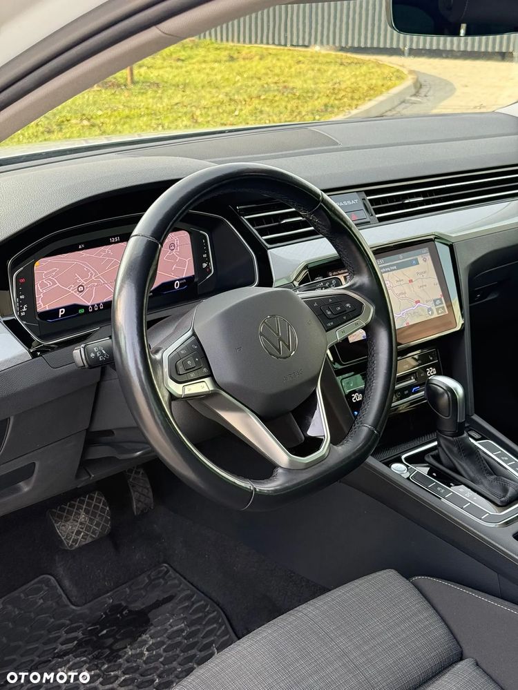 Volkswagen Passat 2.0 TDI SCR Comfortline DSG - 16