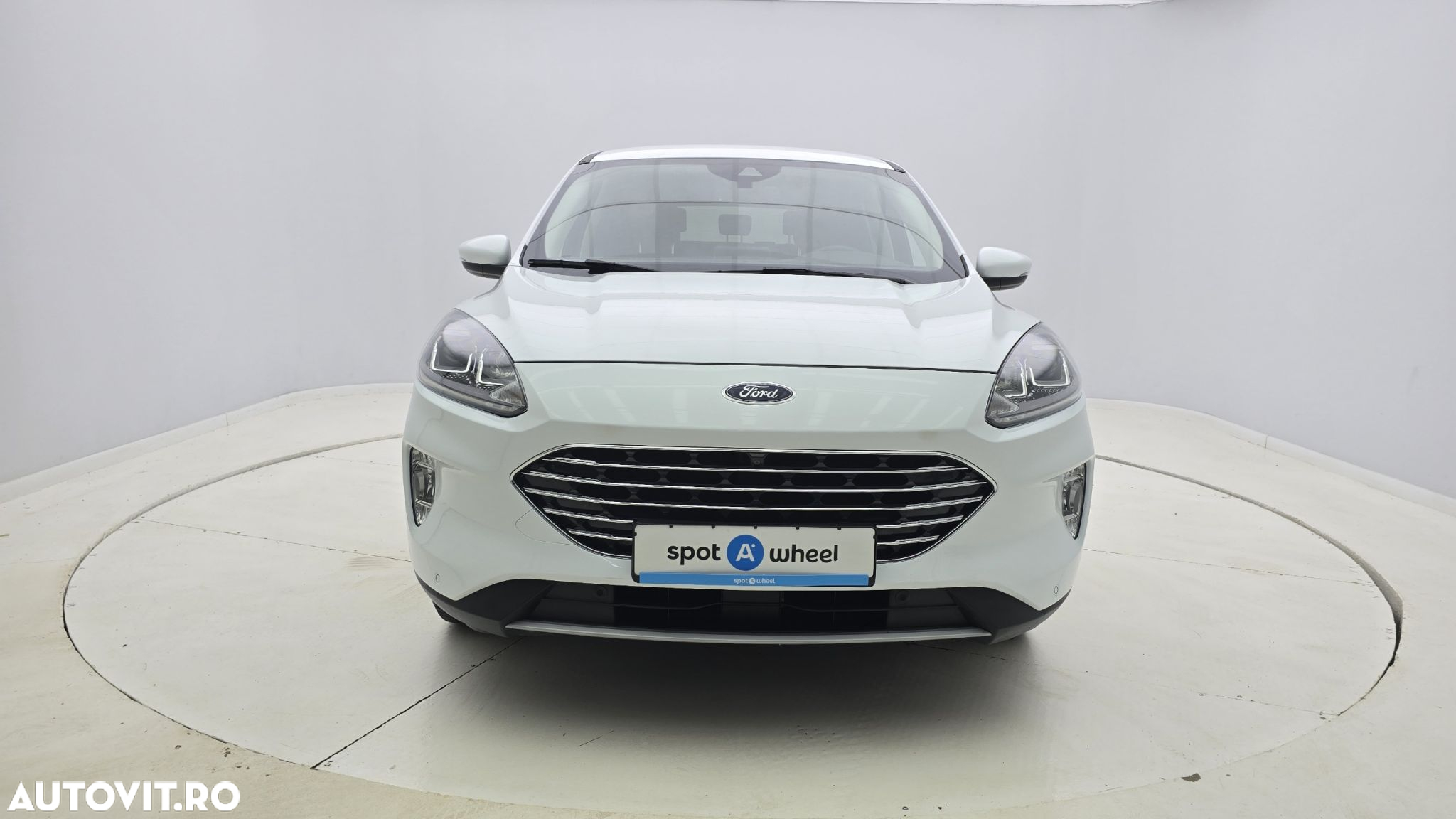 Ford Kuga - 2